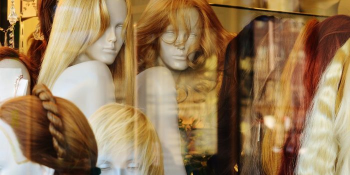 Kaputte Haare als Stimmungskiller - Perücke als Hilfe für die Psyche